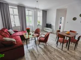 Czerwony Apartament DE LUX dla 4 osób Chorzów Katowice