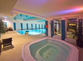 Hotel Kameralny, hotel con piscina a Kielce