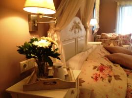 Aerinon Guesthouse, hotel amb jacuzzi a Nàuplia