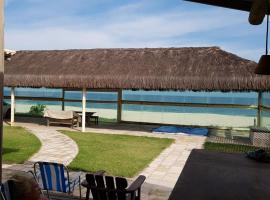 Casa de praia frente mar, hotel i Maricá