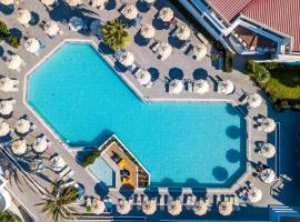 Hotel Niriides Beach، فندق في كوليمبيا