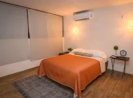 Departamento de 2 recamaras con 2 aires acondiconados, parking, wifi 70mb, refrigerador, micro,fregadero,licuadora,parrilla, cocina, D5