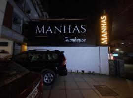 Manhas Townhose, hotel a Tripunittura