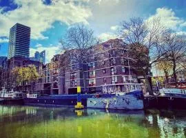 Houseboat holiday apartments Rotterdam