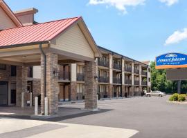 Howard Johnson by Wyndham Pigeon Forge: Pigeon Forge şehrinde bir otel