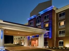 Holiday Inn Express Hotel Raleigh Southwest by IHG, hotel di Raleigh