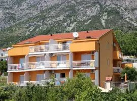 Apartment Gradac 13681b