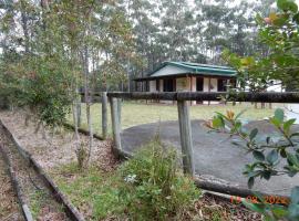 Self-contained Cabin 10 min to Huskisson、Tomerongのシャレー