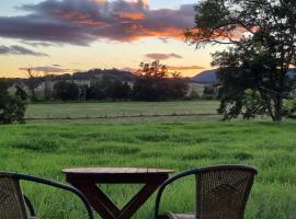 Vacy Hunter Valley Lodge, motel em Vacy