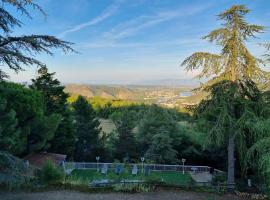 Tikazéla - Domaine Ombre et Lumière, Bed & Breakfast in Saint-Jean-de-Muzols