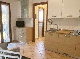 Lovely apartment in center of Barzio, hotel in Barzio