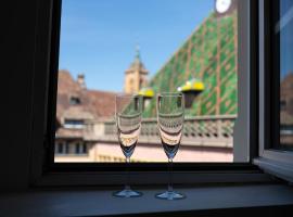 SECRET MAMA with Aircon 150 meters from parking Rapp, hotel en Colmar