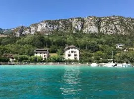 Rare 2 bedroom with private beach on Lake Annecy