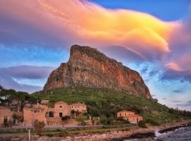 Lazareto Hotel, hotel in Monemvasia