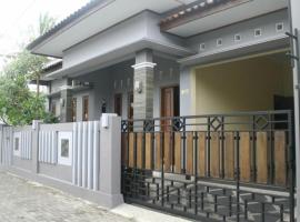 Homestay Jogja Omah Palagan, ξενοδοχείο σε Kejayan