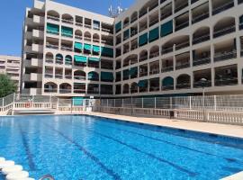 vacaciones en pineda con 2 piscinas, playa a 5 min, hotel La Pinedában