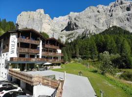 Selva di Val Gardena में, होटल Hotel Wolf