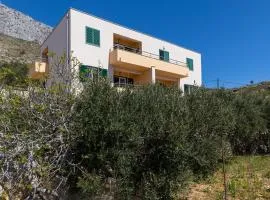 Apartments with a parking space Dugi Rat, Omis - 19516