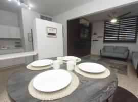 Cozy apartment in the heart of the city: Ponce şehrinde bir otel