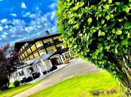 Landhotel GrünWies -Bonsai-Wellness Garni, hotel in Lohberg