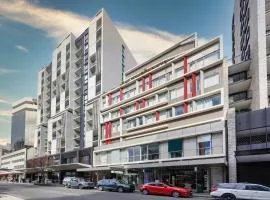 Holiday Inn & Suites Sydney Bondi Junction, an IHG Hotel