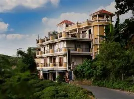 Traditional Hotel & Restaurant !! Kurseong !! Best Hotel in Kurseong