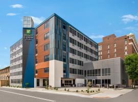 Holiday Inn Express & Suites Evansville Downtown, an IHG Hotel, hotel i Evansville