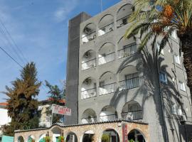 Le Village Hotel, hotel sa Limassol