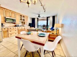 Sapphire Beach-Beachfront Condo SALE - View of Paradise, икономичен хотел в Nazareth