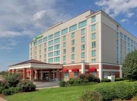 Holiday Inn University Plaza-Bowling Green, an IHG Hotel