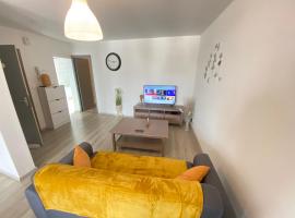 Joli appartement avec parking gratuit sur place, hotel u gradu Žive