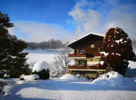 Casa Margherita Chambres d'Hôtes & SPA, nakvynės su pusryčiais namai mieste Challand Saint Anselme