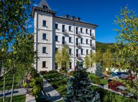 Hotel Carolin, hotel com spa em Călimăneşti