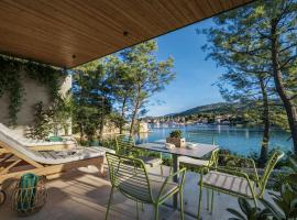 Valamar Amicor Resort, hotell i Stari Grad