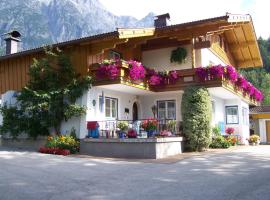 Gästehaus Huber, hotel en Leogang