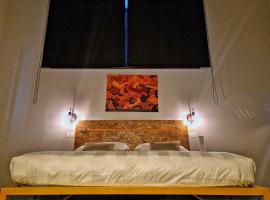 GARAGE47 Storica Officina Meccanica LOFT B&B iN PIENZA, bed & breakfast a Pienza