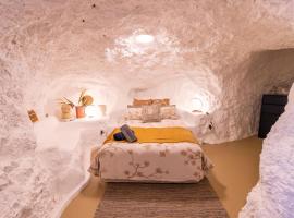 White Cliffs Accommodation -Daybreak Dugout - Unique Cave House, παραθεριστική κατοικία σε White Cliffs