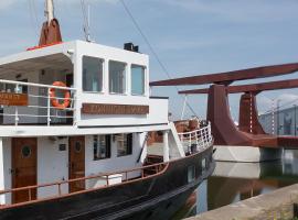 Hotelboot Koningin Emma I Kloeg Collection: Vlissingen'de bir otel