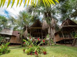 Pacaya Samiria Amazon Lodge - ALL INCLUSIVE, chalé em Nauta