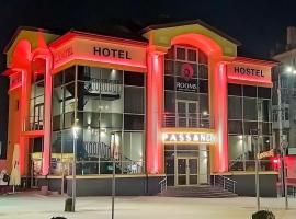 Готель хостел Rooms, hotel sa Ternopilʼ