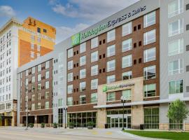 Holiday Inn Express & Suites - Lincoln Downtown , an IHG Hotel, хотел в Линкълн