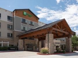 Holiday Inn & Suites Durango Downtown, an IHG Hotel، فندق في دورانجو