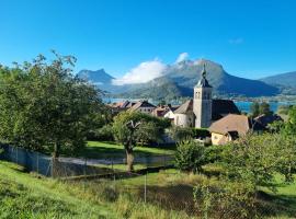 Viesnīca Talloires Village, Lac d'Annecy, Résidence récente 4 étoiles pilsētā Taluāra