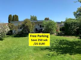 Private house Parking Garden Sea Nature, casa de campo em Malmo