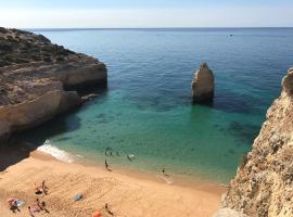 Casa Madrugada, hotell i Carvoeiro