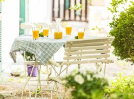 B&B ComeinSicily CortedeiLimoni Charming & Relax, hotel em Acireale