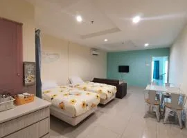 Peaceful 1-bedroom unit at Marina Island by JoMy Homestay