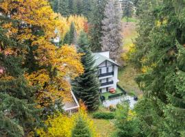 Family TreeZ Premium Apartments, hotel in Poiana Brasov