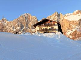 Berghotel Türlwand, khách sạn ở Ramsau am Dachstein