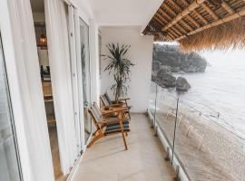 Legends Beachfront Resort, resort en Uluwatu